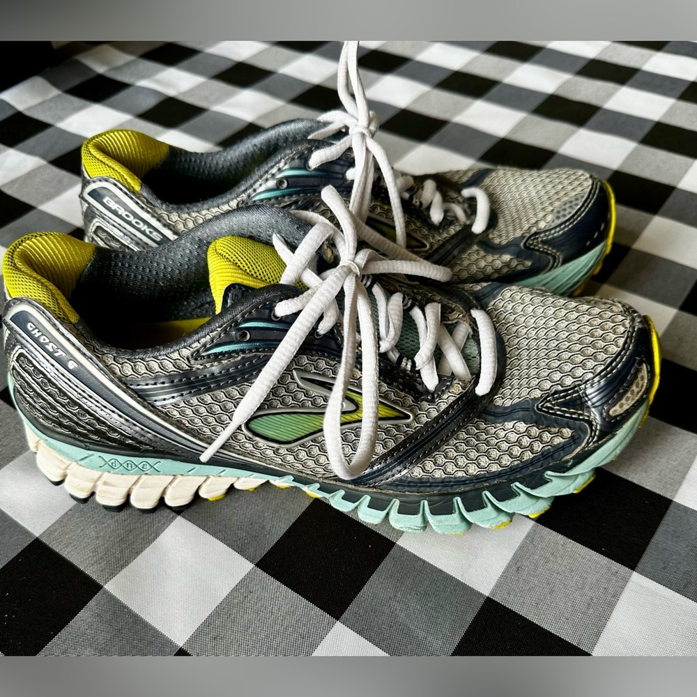 Brooks Gray and Green Athletic Shoes with Mesh Upper